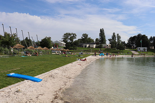 Baignade, 4 plages aménagées et surveillées en saison estivale au Grand Parc.